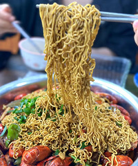 ��˭�Ѿ��Ե�����ĵ�һ��С��Ϻ�ˣ����Ҹ��б�����