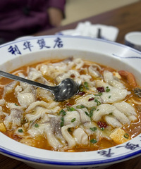 利华煲的番茄黑鱼煲真的好好吃啊!鱼肉超级嫩 超级入味!