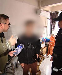 ǰ�����δ������ˣ�ɶ���˰���Ǯ��Ů����ûǮ�����Ӹ����ѣ�