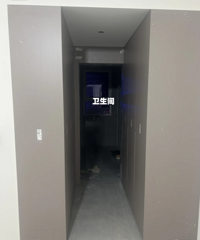千万别太强求步入式衣帽间!有一种档案室的苦命感...