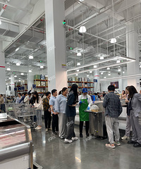 ɽķ�Գ��Ŷӻ��������˵� �����и����˺���4���̡�