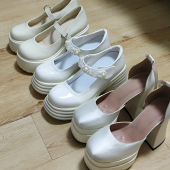 �����Ь������