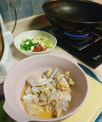 80后全职妈妈日常美食分享:爆炒牛蛙