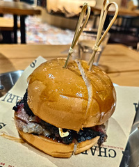 ��ҵ����ƹ�����Ψһ�ܽ��ܵģ�������������Ѭζ��