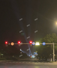 体育中心半夜1点还在调试演唱会灯光