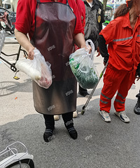 ������ͷ����ÿ����С������˳��ǣ�������˶������Ρ�