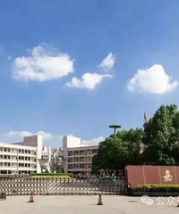 �ҳ�ע�⣡���˶���ѧУ���¹������¹���ɫ�س���������