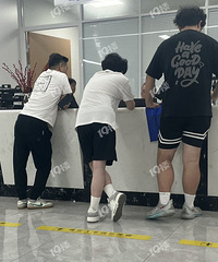 �߿�һ���� ���˸��ؼ�У��ӭ����ѧ�������ˣ�