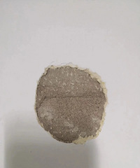 墙皮被挂钩黏掉一块,咋整?自己补颜色的话用啥材料?