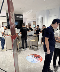 ��һ����·�ˣ��������������Χ�Ų����ˣ���˵Ƿ�˺ö࡭