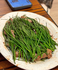 全网爆火的沙葱牛肉吃到啦!葱味没想象中重 超级香!