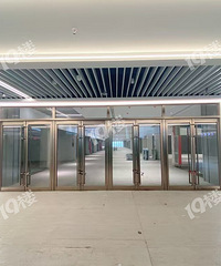 ����Ħ����һ��ԭ�ֶ���λ�� Ҫ����ɳ��м��У���