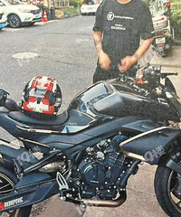 �����б�����һ������ʻĦ�г����ٱ���������