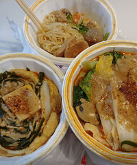 谁能拒绝一碗黏黏糊糊的东北麻辣烫呢!食欲瞬间被打开!