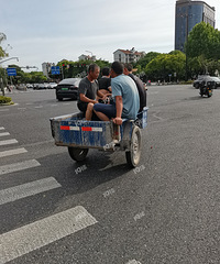 �����Σ����˵綯���ֳ����컯�մ���+����ͷ��+Υ�����ˣ�