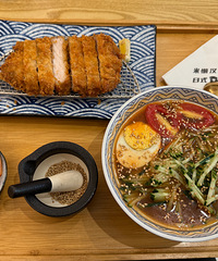 ������óԵ����� û��֮һ������������� ҧ��������֭ˮ��