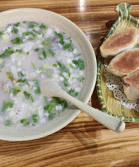 桐乡吃羊肉哪家强?羊肉水煎包和葱油饼都很香 羊汤也不油腻