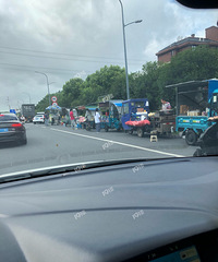 ��԰·�϶��ǰ�̯�ģ��ͳ��۽�����������һ�°ɣ�