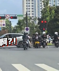 ���ǰ�ʮ��·�ڵ������ˡ�