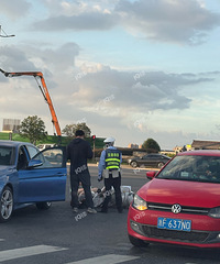 ��ƿ�����ͺ���Ҫ���İ��������°�߷����¹ʣ����赹�ز���