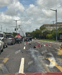 ��ơ�Ƶĳ�ײ�ˣ�ƽ�ȹ�·һ���ǽ壡