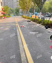 ������ҹ̯����֮��һ����Ϳ��·�Ϻö�����...