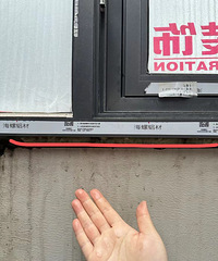 第一次装修就踩坑!嘉兴这家门窗店以次充好!门窗渗水严重...