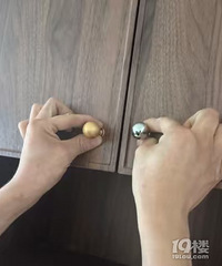 极限二选一!木纹的柜门应该配金色还是银色?