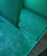 装修公司好细节!卫生间与客厅浇了挡水坝,再做防水!