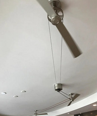 一个电机带动三个风扇?!怎么说呢还挺复古!