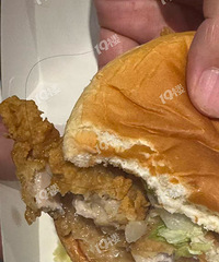 ��ĩ������ȫû�ˣ���ɼɼӡ��KFC���� �Գ���ô��һ��ͷ��