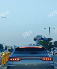 ��ȭ·��һ����ת�ƣ���������ֱ�еƺ����������𣿣���