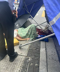 嘉兴有女子当街生娃 好多路人帮忙!最新后续:母女平安!