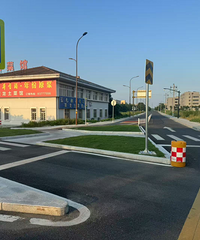 ����Ϣ��������������ͷ·��ͨ�ˣ�