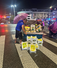 ̫���ˣ���·�����̯��Ӱ�콻ͨ��˵��ײ��զ�㣿