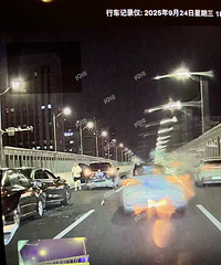 ������߸߼��������೵��ײ���������Ӧ����ֱ�ӱ����ˡ�