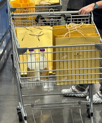 ����˭���ϰ���ɽķ��ɹ���ร����ǹ�˾���ﶼ����Ʒ����