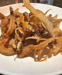 在乍浦吃到了鲜掉眉毛的海鲜!油炸齐鱼外酥里嫩 很爱