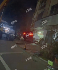 ����ͻ����һ���������ﱻ���ݿ���ײ�˸��������