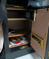 �����Ծ��������֣�͵��������лƽ�ȫ���ھư�KTV��