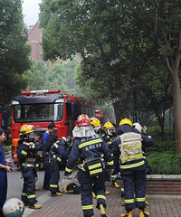 ����Է�����ʱ��ؿ��Ż��ˣ����Һ��������� ���˱�����