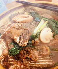 ̫ɫ���ˣ�������ͷ�����̫���ˣ���ͷ��ĺ����� �ḻ