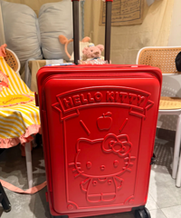 ���ò�˵��ɫ��Hello Kitty�ͻ���̫����