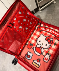 ���ò�˵��ɫ��Hello Kitty�ͻ���̫����