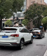 �ҳ����������·����һ������4��С��̽��������