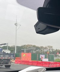 �޲���ļ����ߺ������ߣ�����ǰ��ͨ �������ˡ�