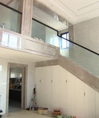 �������ұ����ˣ�������ͷ���������ۡ�