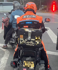 �Ա�����С������·�Ҳ̫���˰ɣ�����ֱ���ߵ������ף�