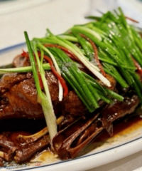 ���ں�����һ�Һܼҳ����Ϸ��ˣ�ζ��������