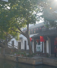 ������� ���������ׯ�ǽ�һ���徻 û�й��ȵ���ҵ��